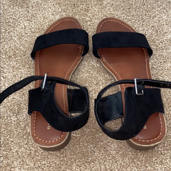 Rock and Candy Sandals - Picture 2 of 5